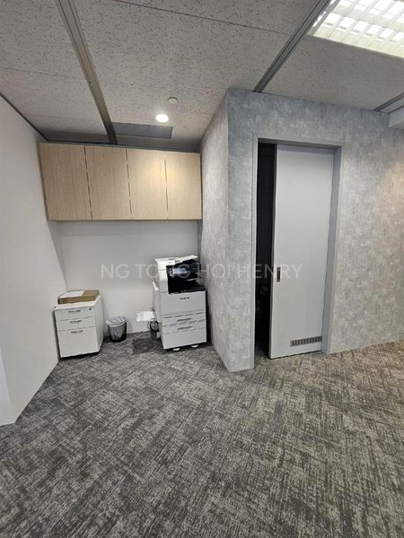 Office for Rent in  Singapore Land Tower - Image 3